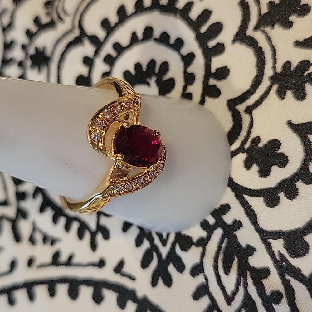 NWOT ring bomb size 10